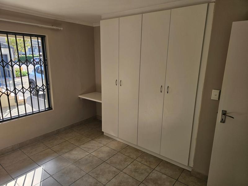 To Let 2 Bedroom Property for Rent in Burgundy Estate Western Cape